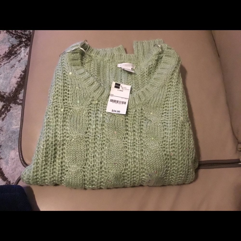 Women’s sweater